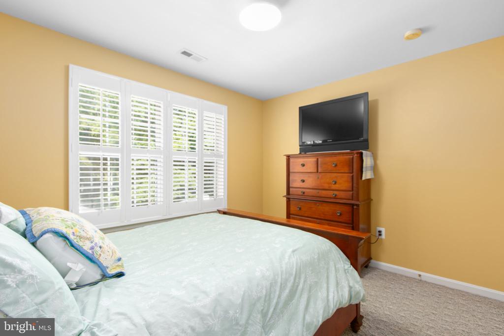 Fredericksburg, Virginia, 22406, United States, 4 Bedrooms Bedrooms, ,3 BathroomsBathrooms,Residential,For Sale,1914060
