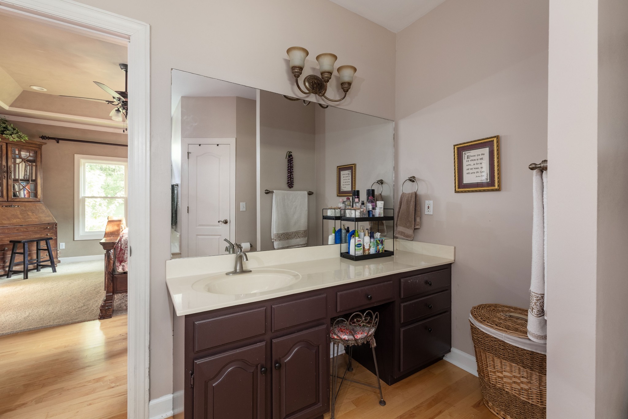 Franklin, Tennessee, 37064, United States, 4 Bedrooms Bedrooms, ,3 BathroomsBathrooms,Residential,For Sale,1855995