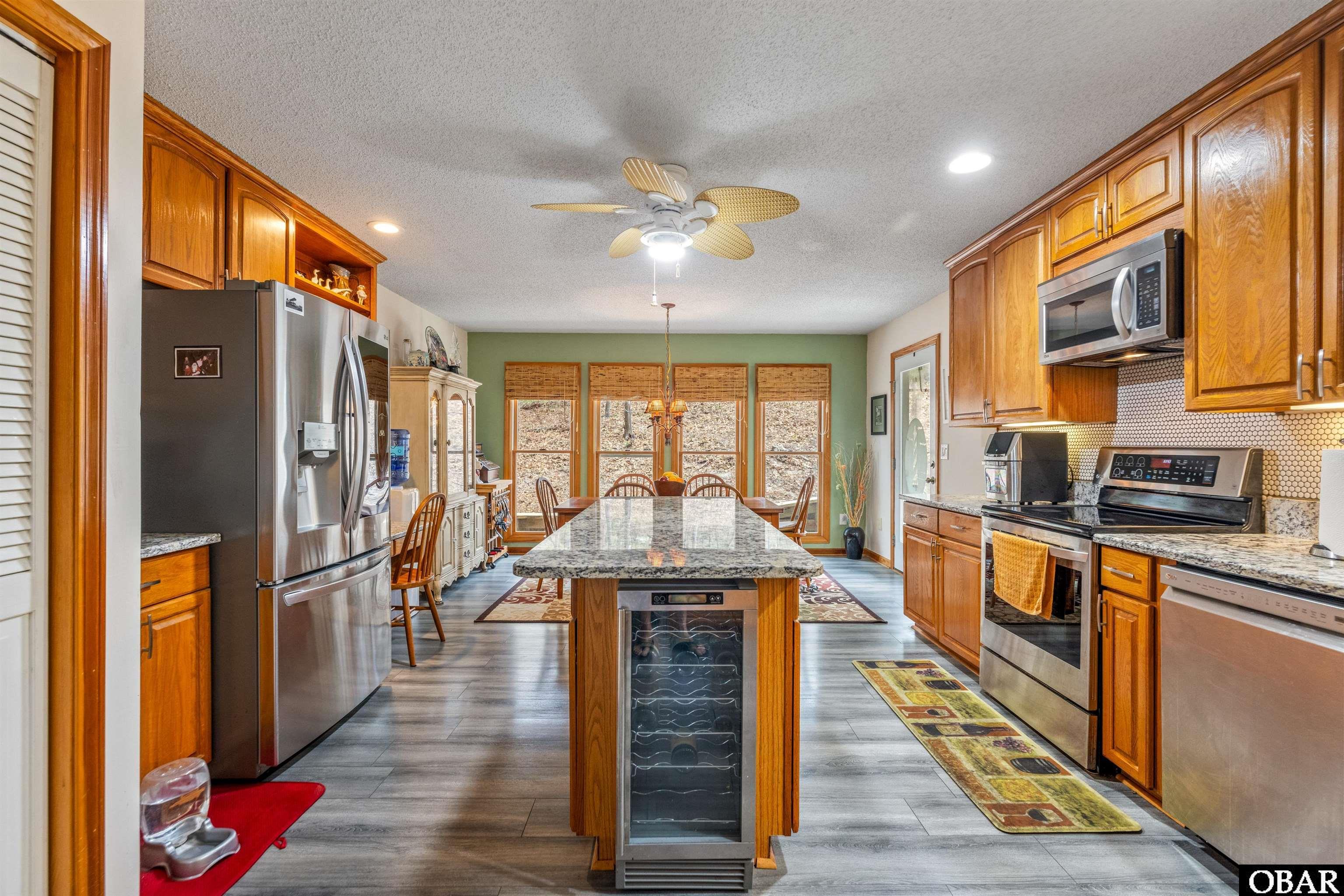 Kill Devil Hills, North Carolina, 27948, United States, 4 Bedrooms Bedrooms, ,3 BathroomsBathrooms,Residential,For Sale,1827353