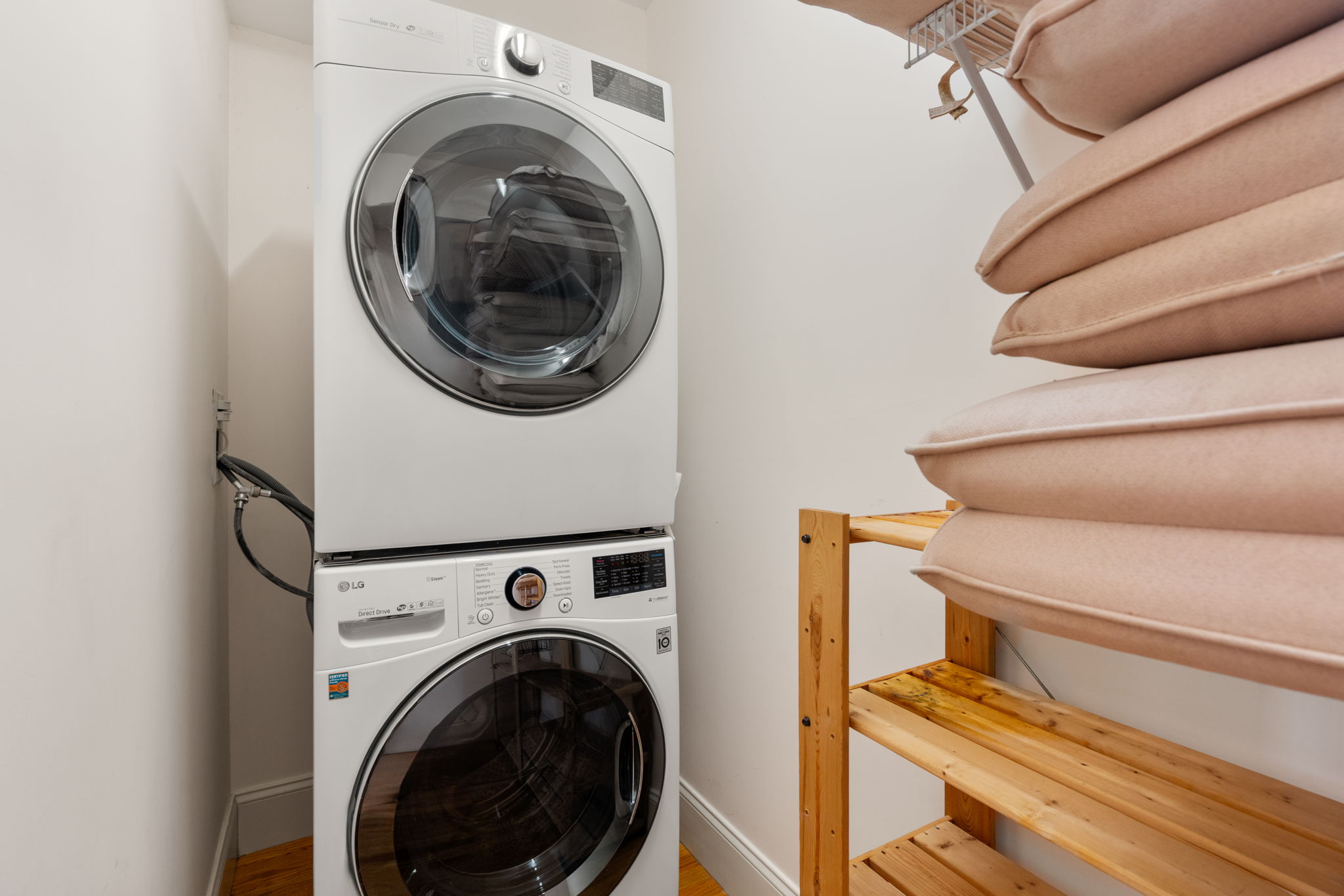  255 Winter Street, Unit 403, Waltham, MA, 02451 - 物件實景