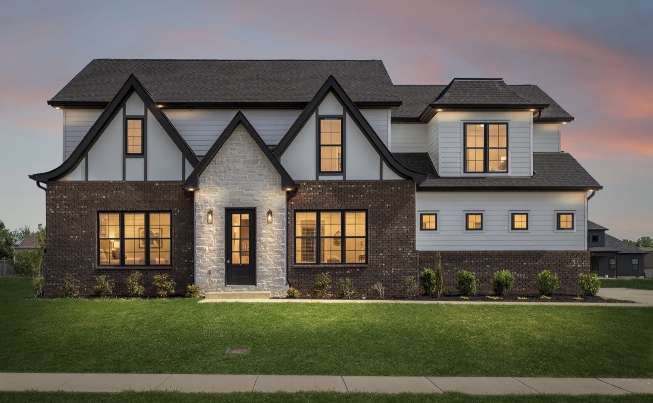Clarksville, Tennessee, 37043, United States, 4 Bedrooms Bedrooms, ,4 BathroomsBathrooms,Residential,For Sale,2040134