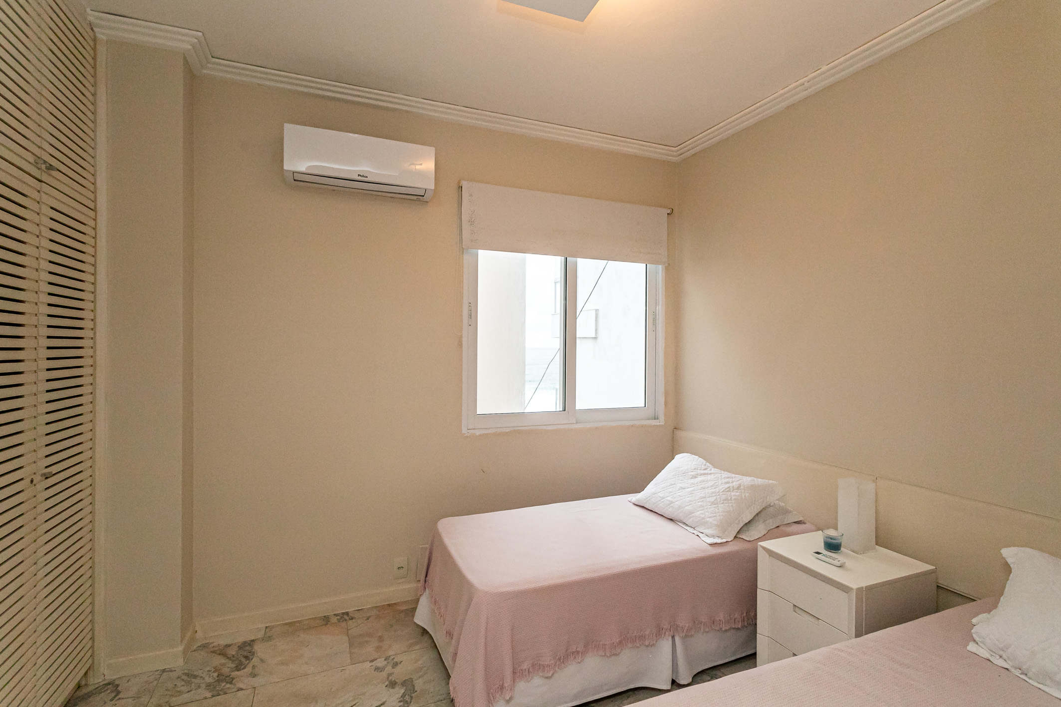  Linear apartment with breathtaking ocean views in prime Ipanema location - 物件實景