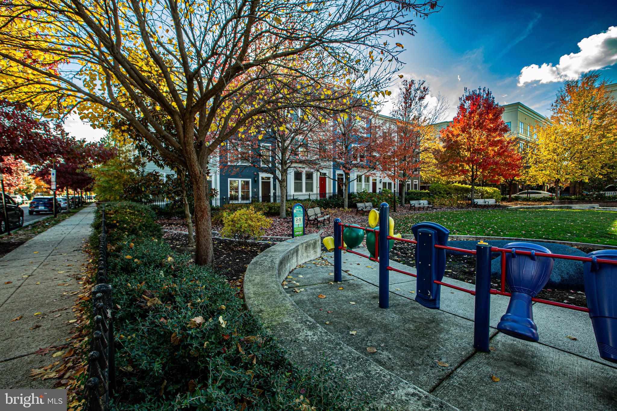 Alexandria, Virginia, 22314, United States, 3 Bedrooms Bedrooms, ,4 BathroomsBathrooms,Residential,For Sale,1992365