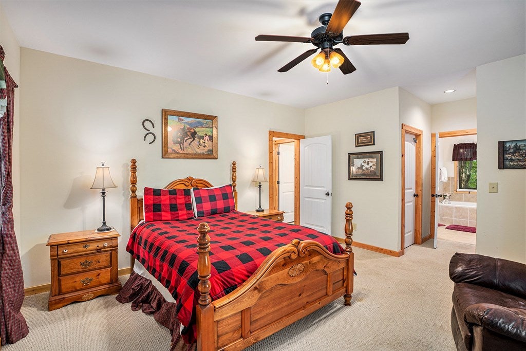 Ellijay, Georgia, 30540, United States, 4 Bedrooms Bedrooms, ,4 BathroomsBathrooms,Residential,For Sale,1858998