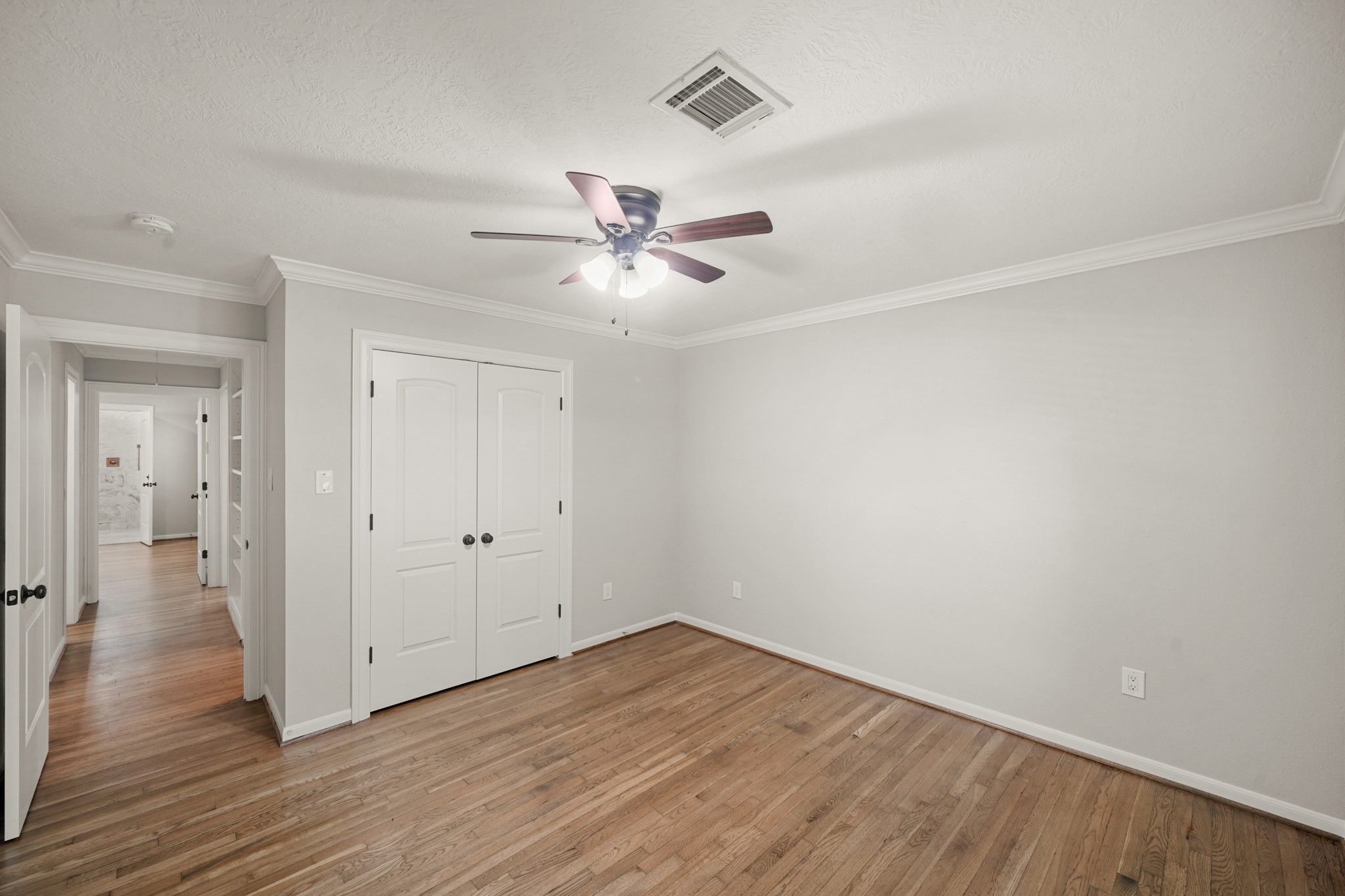 Houston, Texas, 77096, United States, 4 Bedrooms Bedrooms, ,3 BathroomsBathrooms,Residential,For Sale,1901222