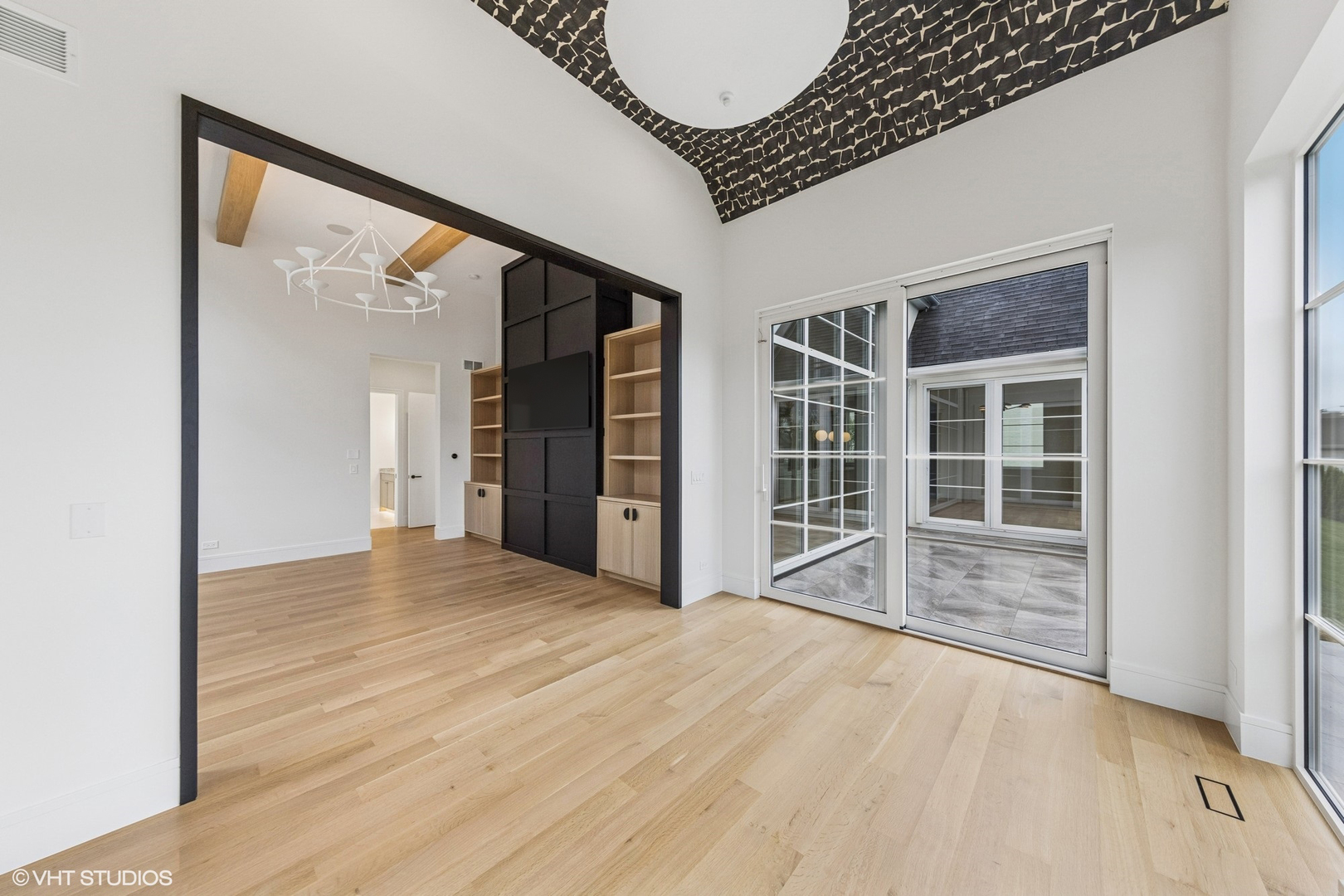 Hinsdale, Illinois, 60521, United States, 5 Bedrooms Bedrooms, ,6 BathroomsBathrooms,Residential,For Sale,1826886