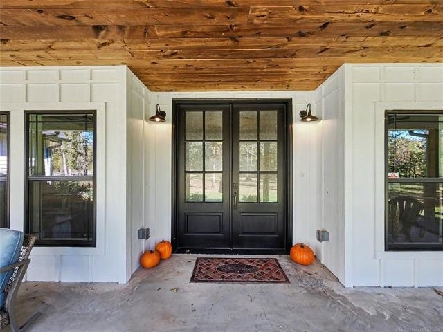 Tahlequah, Oklahoma, 74464, United States, 4 Bedrooms Bedrooms, ,4 BathroomsBathrooms,Residential,For Sale,2040103