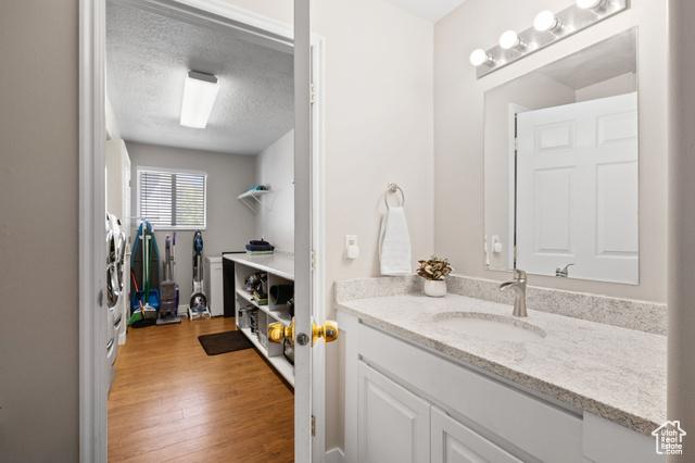 West Jordan, Utah, 84081, United States, 5 Bedrooms Bedrooms, ,3 BathroomsBathrooms,Residential,For Sale,1937886