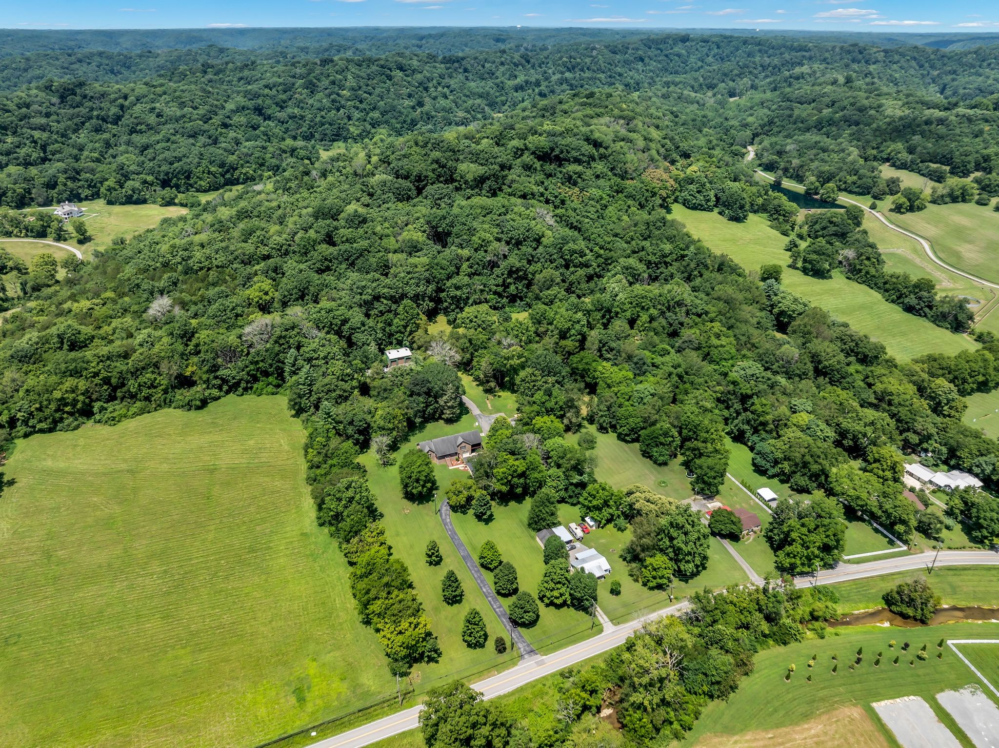 Whites Creek, Tennessee, 37189, United States, 3 Bedrooms Bedrooms, ,3 BathroomsBathrooms,Residential,For Sale,1895173