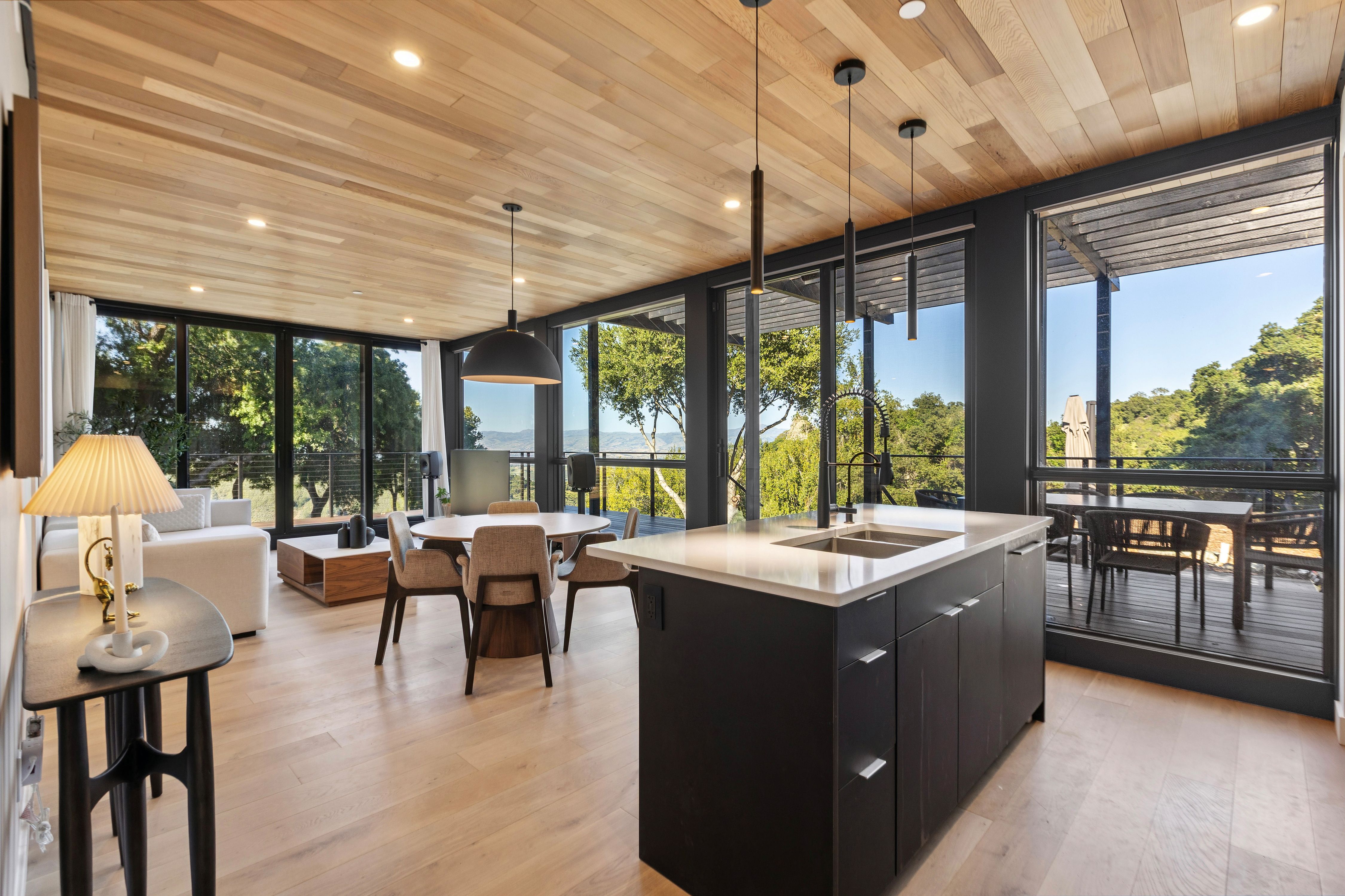  Modern Off-Grid Compound with Panoramic Valley Views - 物件實景