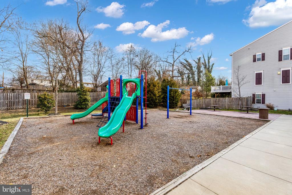 Woodbridge, Virginia, 22191, United States, 4 Bedrooms Bedrooms, ,4 BathroomsBathrooms,Residential,For Sale,2007486