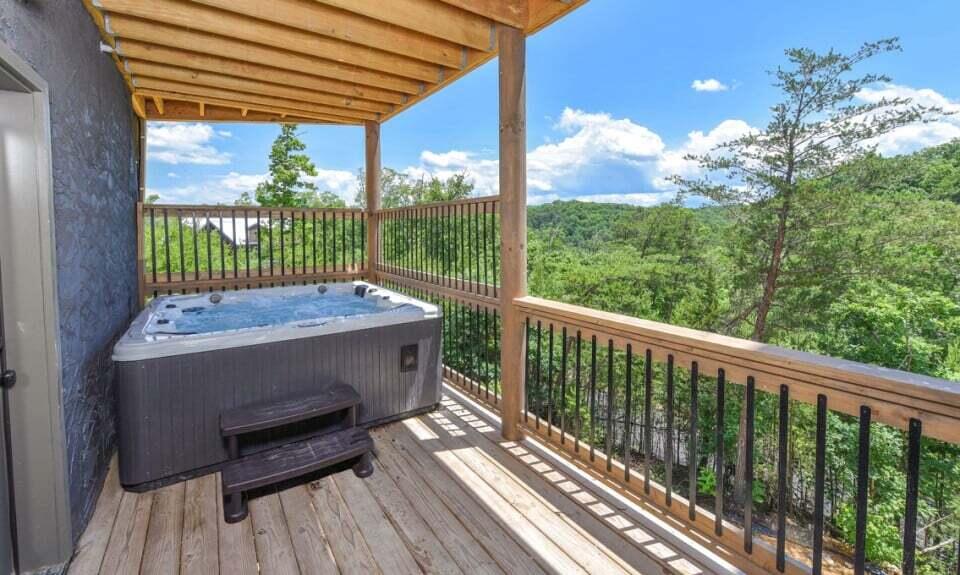 Sevierville, Tennessee, 37876, United States, 16 Bedrooms Bedrooms, ,17 BathroomsBathrooms,Residential,For Sale,1977076