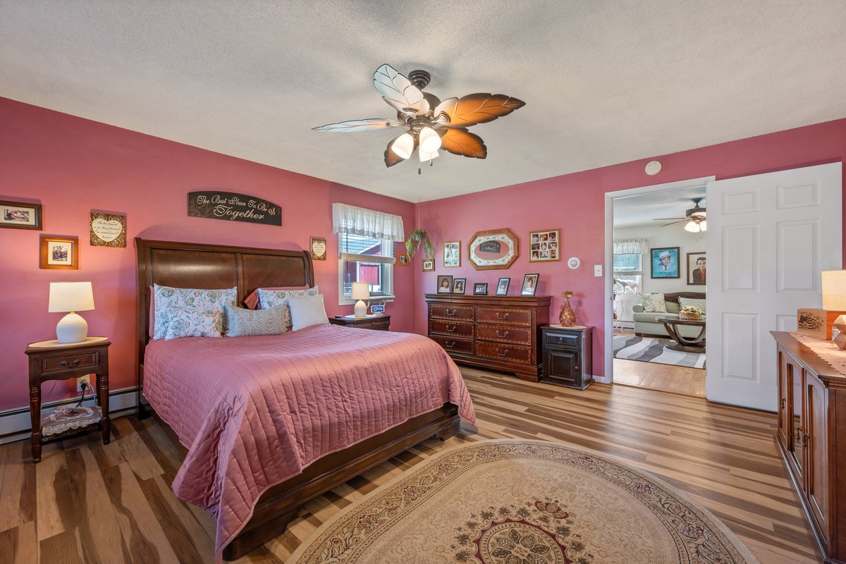 Cheyenne, Wyoming, 82009, United States, 5 Bedrooms Bedrooms, ,2 BathroomsBathrooms,Residential,For Sale,2048903