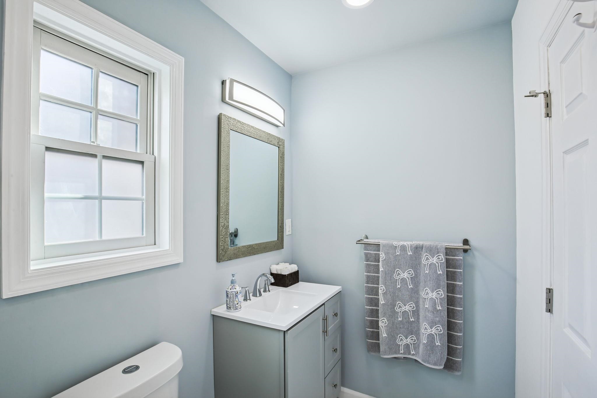 Bayonne, New Jersey, 07002, United States, 4 Bedrooms Bedrooms, ,2 BathroomsBathrooms,Residential,For Sale,1996520