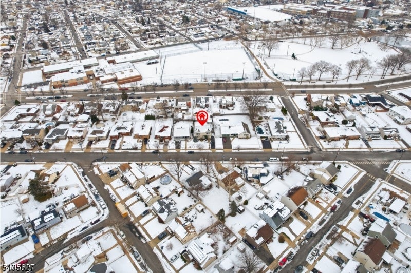 Carteret Boro, New Jersey, 07008, United States, 4 Bedrooms Bedrooms, ,3 BathroomsBathrooms,Residential,For Sale,2009745