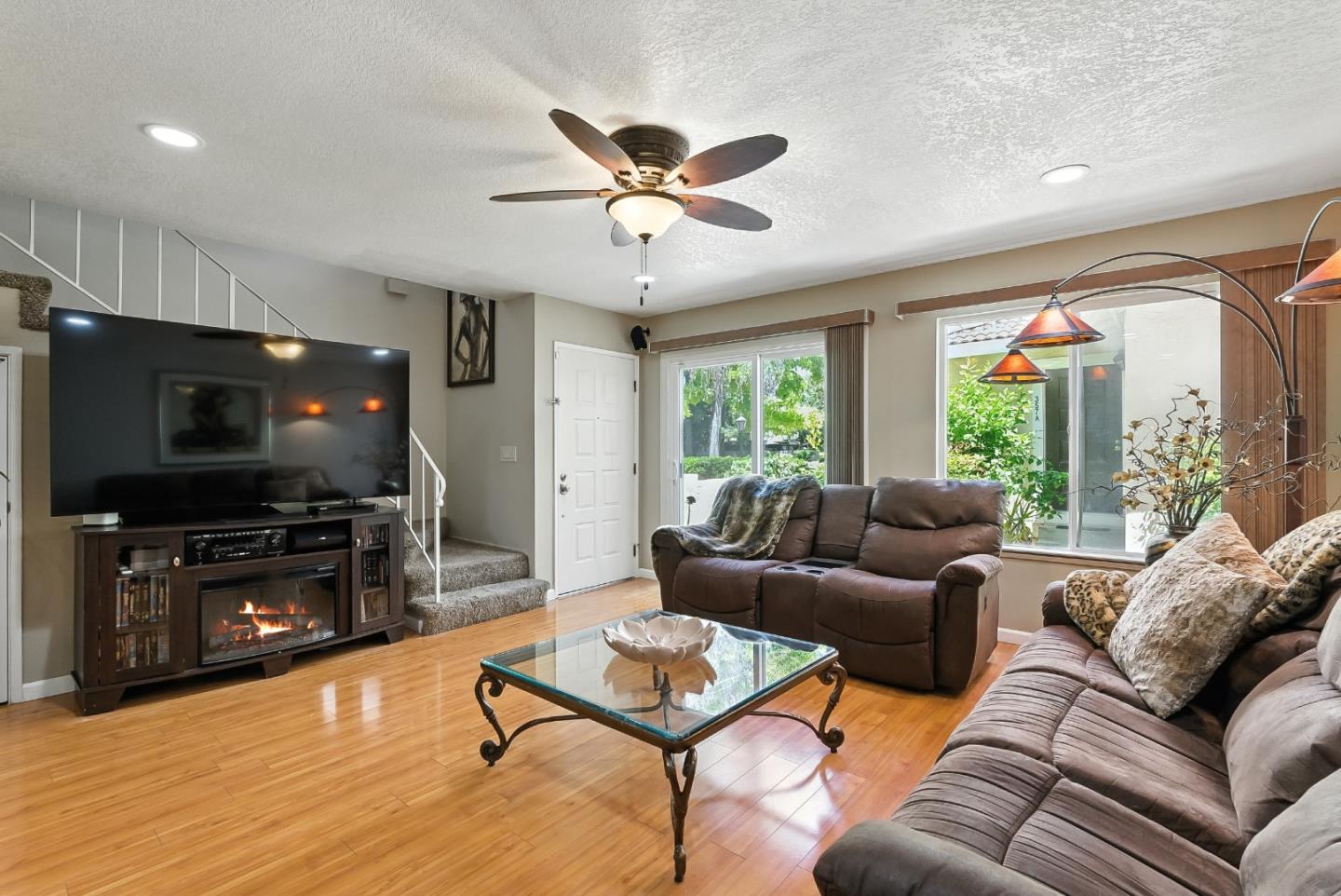 San Jose, California, 95123, United States, 2 Bedrooms Bedrooms, ,3 BathroomsBathrooms,Residential,For Sale,1903662