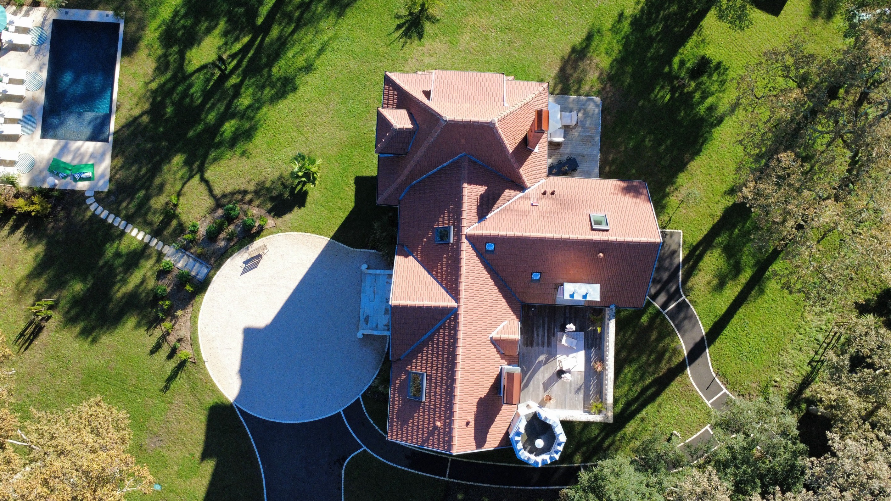  Fully Renovated Early 20th Century Manor House with Pool and Rooftop – 500 m² o… - 物件實景