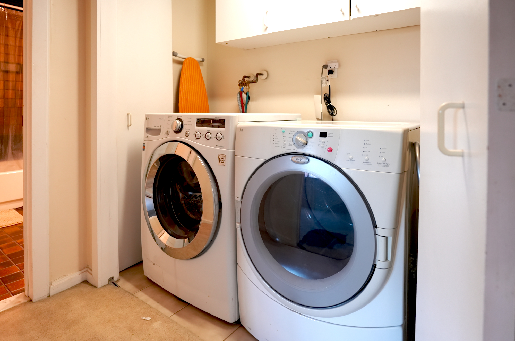 Secaucus, New Jersey, 07094, United States, 4 Bedrooms Bedrooms, ,3 BathroomsBathrooms,Residential,For Sale,1996656