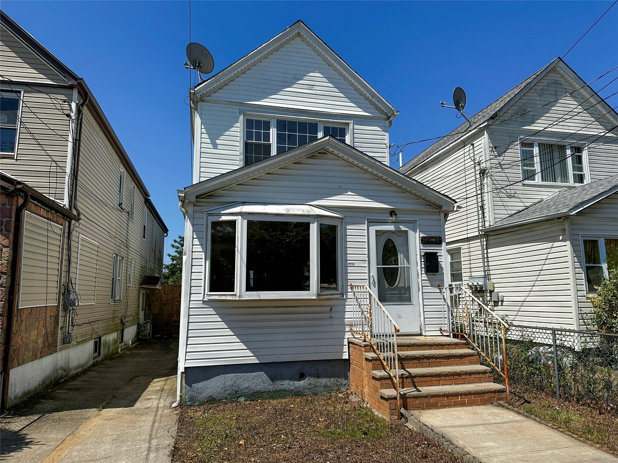 Jamaica, New York, 11433, United States, 3 Bedrooms Bedrooms, ,2 BathroomsBathrooms,Residential,For Sale,1883672