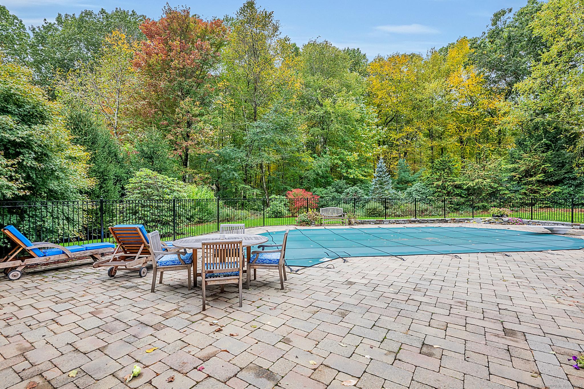 Avon, Connecticut, 06001, United States, 5 Bedrooms Bedrooms, ,6 BathroomsBathrooms,Residential,For Sale,1982009