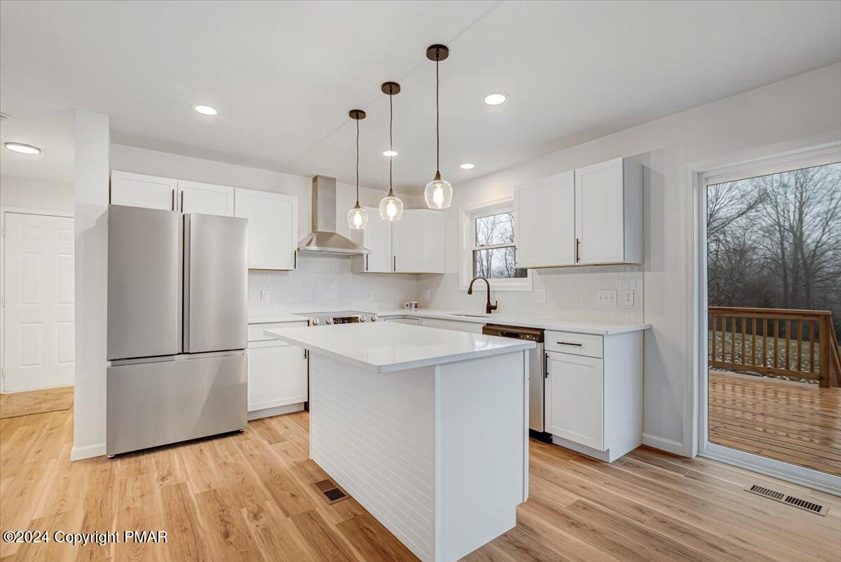 Stroudsburg, Pennsylvania, 18360, United States, 4 Bedrooms Bedrooms, ,3 BathroomsBathrooms,Residential,For Sale,1858259