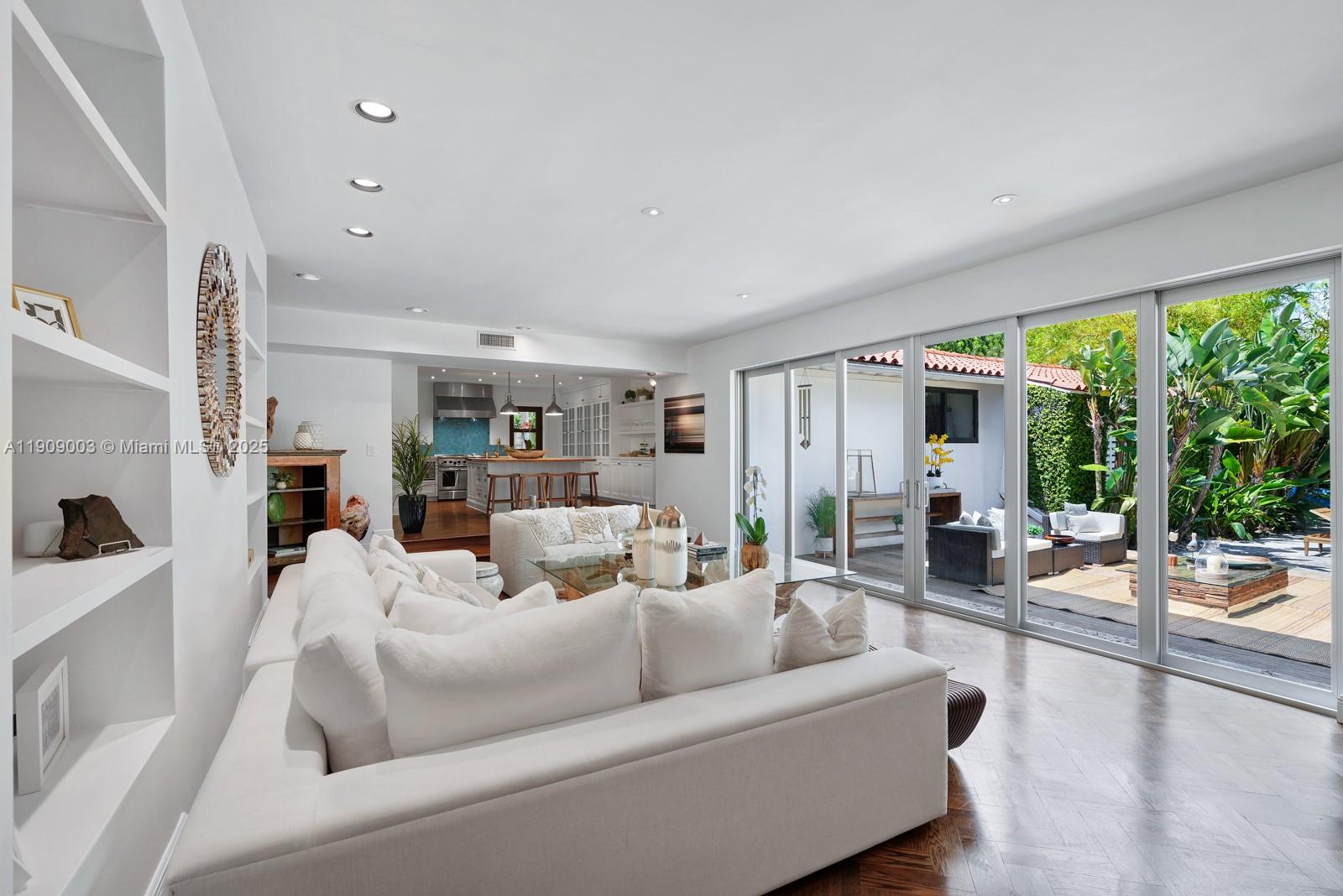 Miami, Florida, 33137, United States, 5 Bedrooms Bedrooms, ,5 BathroomsBathrooms,Residential,For Sale,1987585