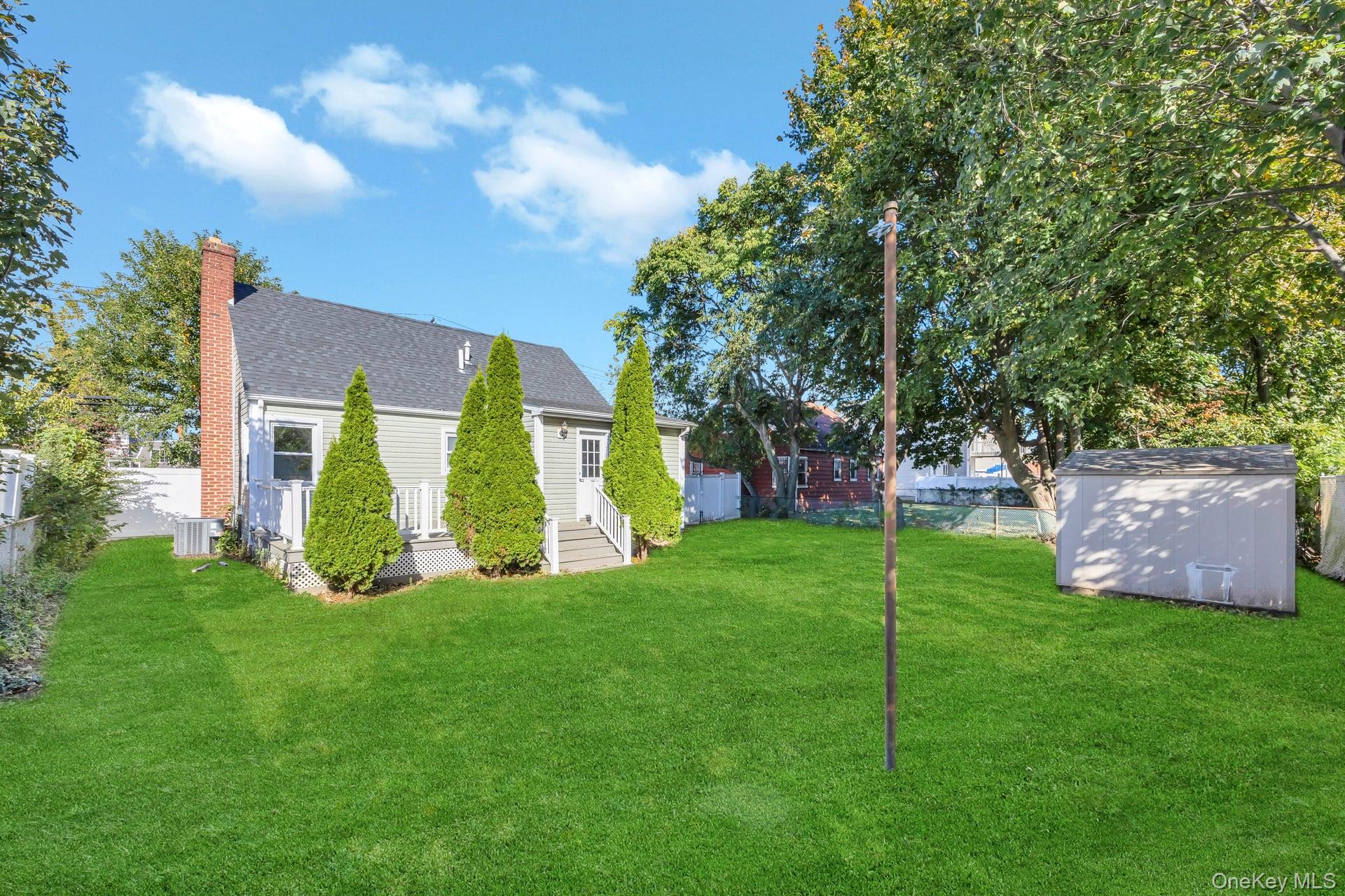 Lindenhurst, New York, 11757, United States, 4 Bedrooms Bedrooms, ,2 BathroomsBathrooms,Residential,For Sale,1965289