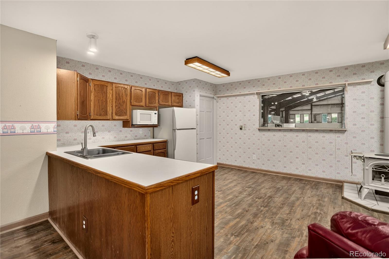 Evergreen, Colorado, 80439, United States, 2 Bedrooms Bedrooms, ,4 BathroomsBathrooms,Residential,For Sale,1951155