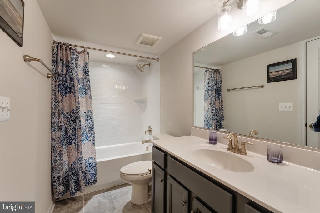 Spotsylvania, Virginia, 22551, United States, 3 Bedrooms Bedrooms, ,4 BathroomsBathrooms,Residential,For Sale,1869510