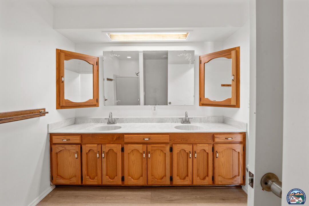 El Centro, California, 92243, United States, 3 Bedrooms Bedrooms, ,2 BathroomsBathrooms,Residential,For Sale,1939319