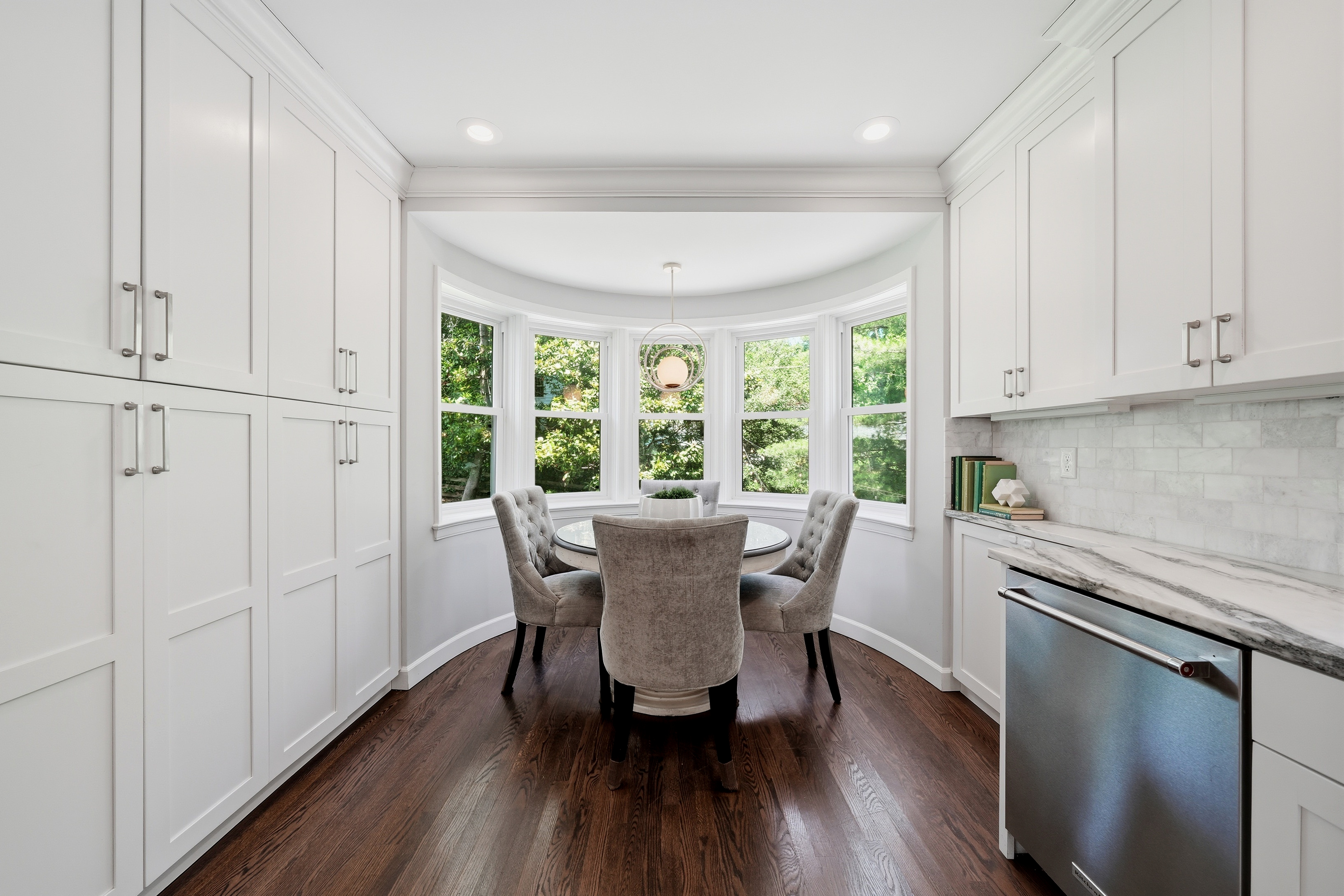  Discover Your Dream Home in Warson Woods: Elegantly Enhanced Living - 物件實景