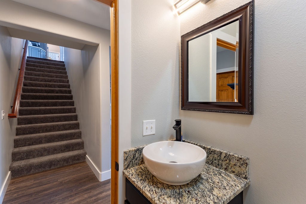 Billings, Montana, 59101, United States, 6 Bedrooms Bedrooms, ,4 BathroomsBathrooms,Residential,For Sale,2049164