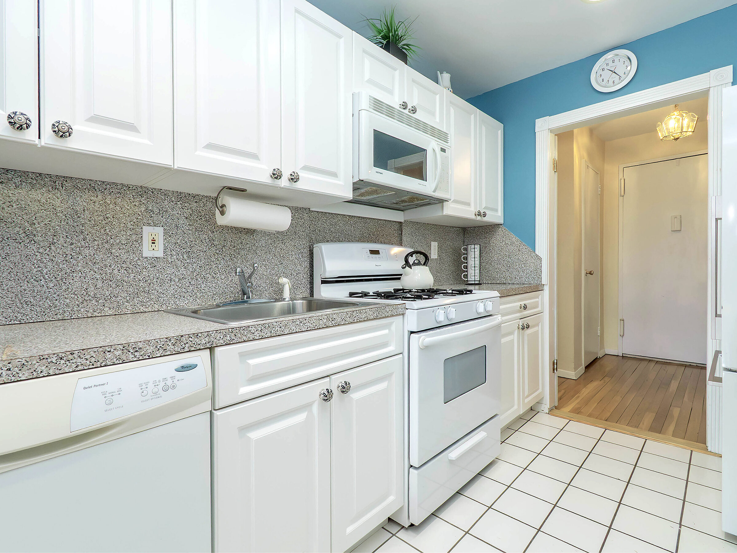  32 Pearsall, Glen Cove, NY, 11542 - 物件實景
