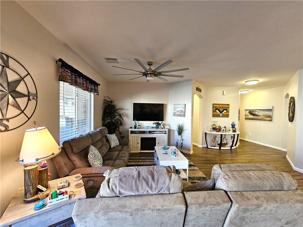 Lake Havasu, Arizona, 86404, United States, 3 Bedrooms Bedrooms, ,2 BathroomsBathrooms,Residential,For Sale,1956180