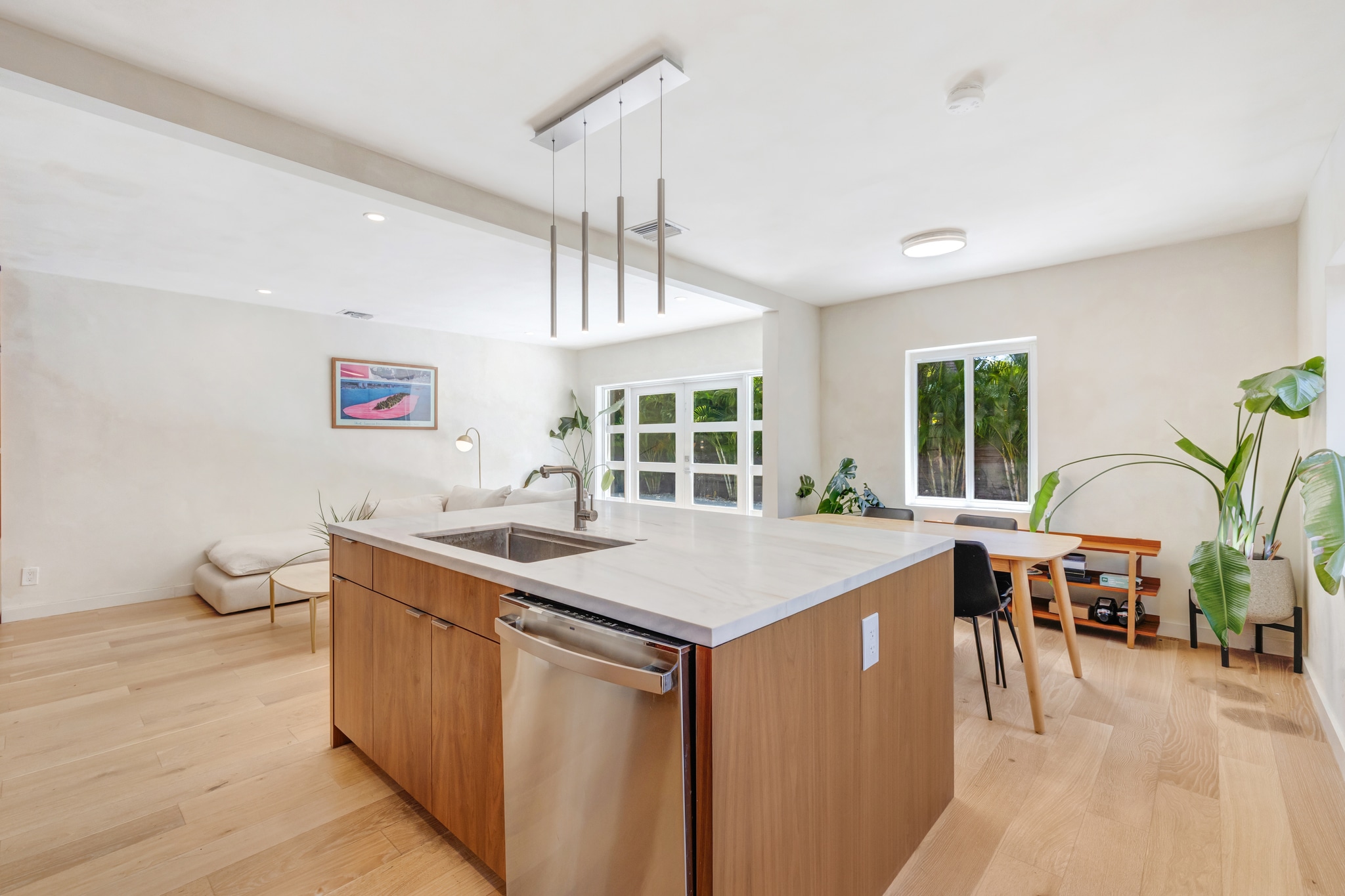 830 NE 72nd St, Miami, FL, 33138 - 物件實景