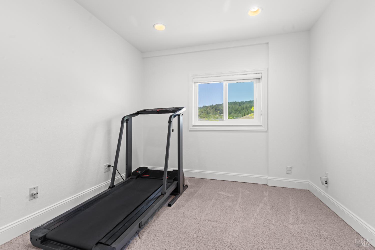 Santa Rosa, California, 95409, United States, 3 Bedrooms Bedrooms, ,2 BathroomsBathrooms,Residential,For Sale,1879429