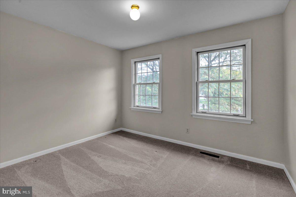 Lebanon, Pennsylvania, 17042, United States, 5 Bedrooms Bedrooms, ,4 BathroomsBathrooms,Residential,For Sale,1965418