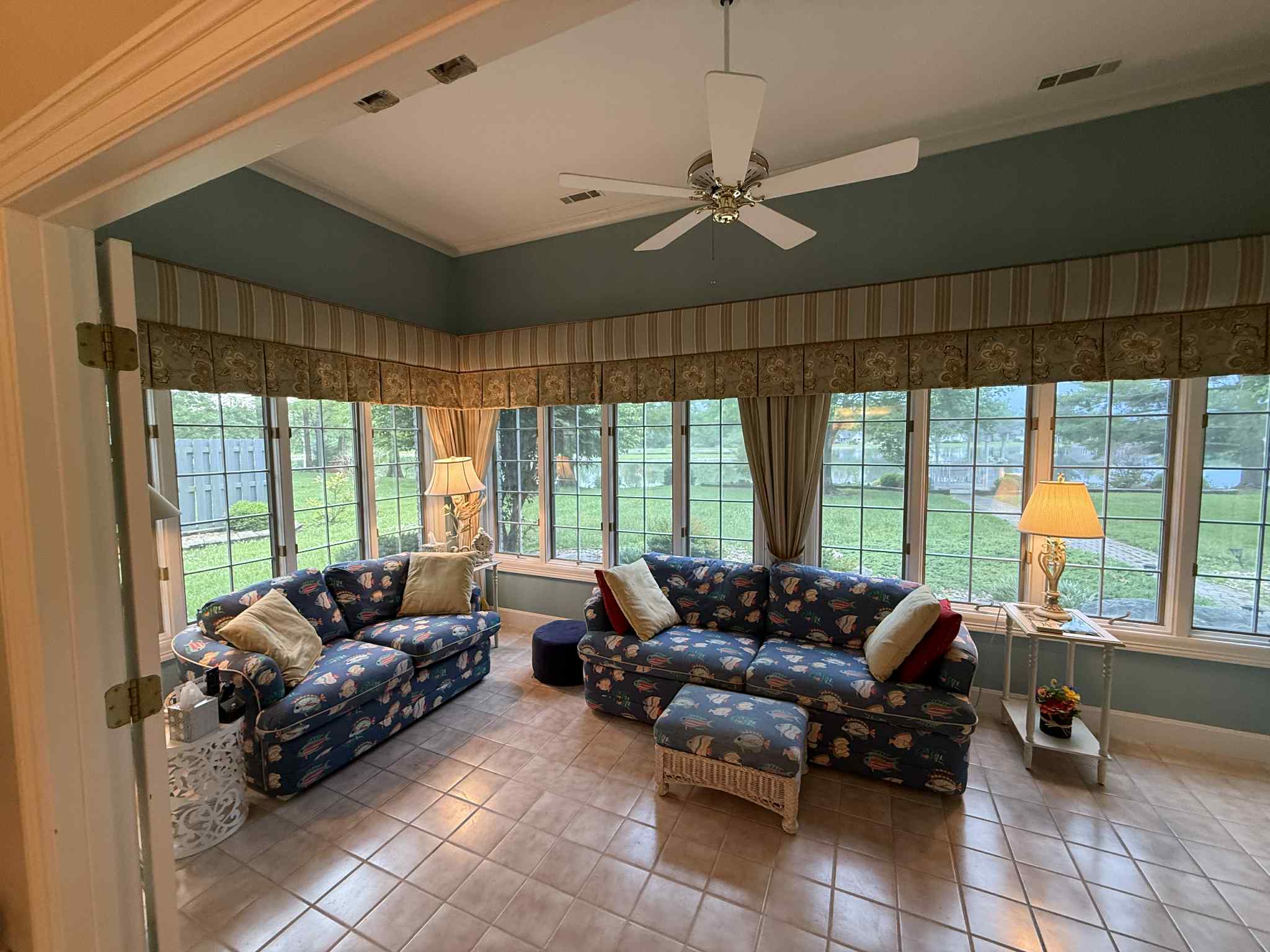 Marion, Illinois, 62959, United States, 4 Bedrooms Bedrooms, ,3 BathroomsBathrooms,Residential,For Sale,1848580