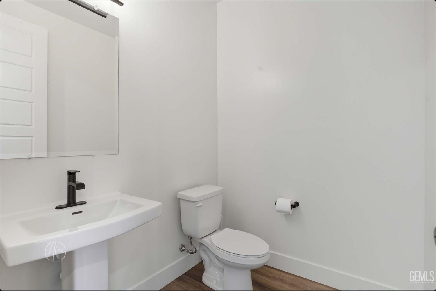 Bakersfield, California, 93314, United States, 5 Bedrooms Bedrooms, ,4 BathroomsBathrooms,Residential,For Sale,1983146