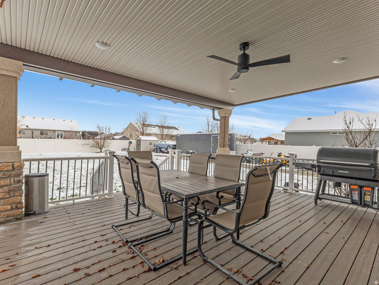 Grantsville, Utah, 84029, United States, 6 Bedrooms Bedrooms, ,3 BathroomsBathrooms,Residential,For Sale,2003482