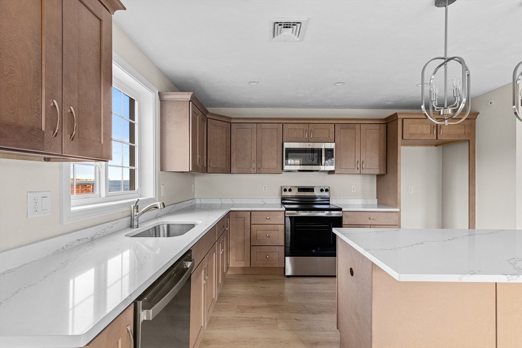 Plymouth, Massachusetts, 02360, United States, 2 Bedrooms Bedrooms, ,2 BathroomsBathrooms,Residential,For Sale,1988575