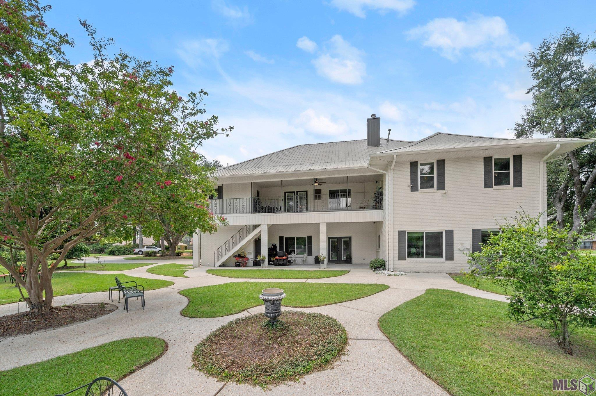 Baton Rouge, Louisiana, 70818, United States, 5 Bedrooms Bedrooms, ,4 BathroomsBathrooms,Residential,For Sale,1899347