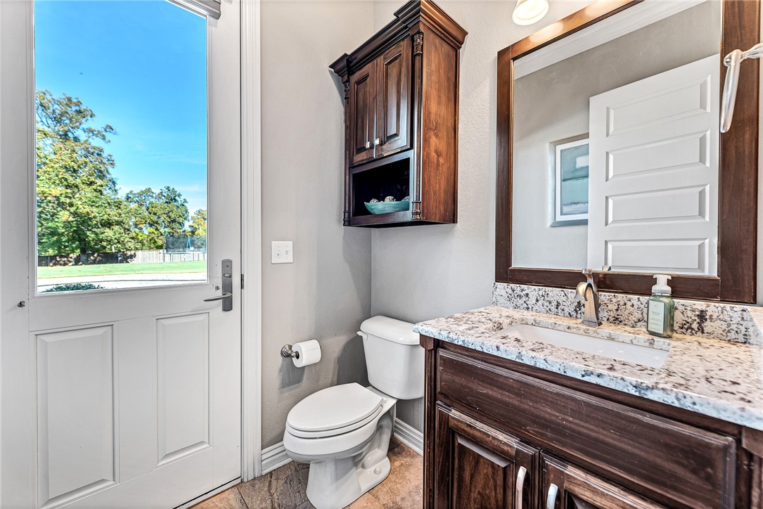 Centerton, Arkansas, 72719, United States, 5 Bedrooms Bedrooms, ,5 BathroomsBathrooms,Residential,For Sale,1992149