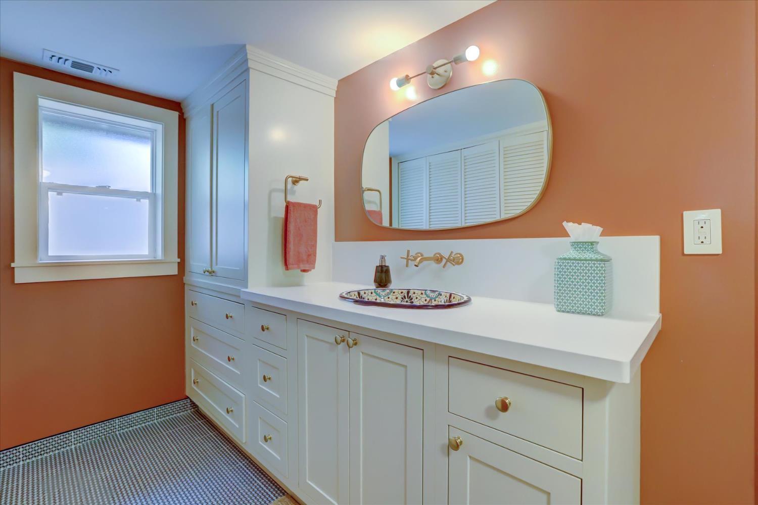 Nevada City, California, 95959, United States, 2 Bedrooms Bedrooms, ,2 BathroomsBathrooms,Residential,For Sale,1984222