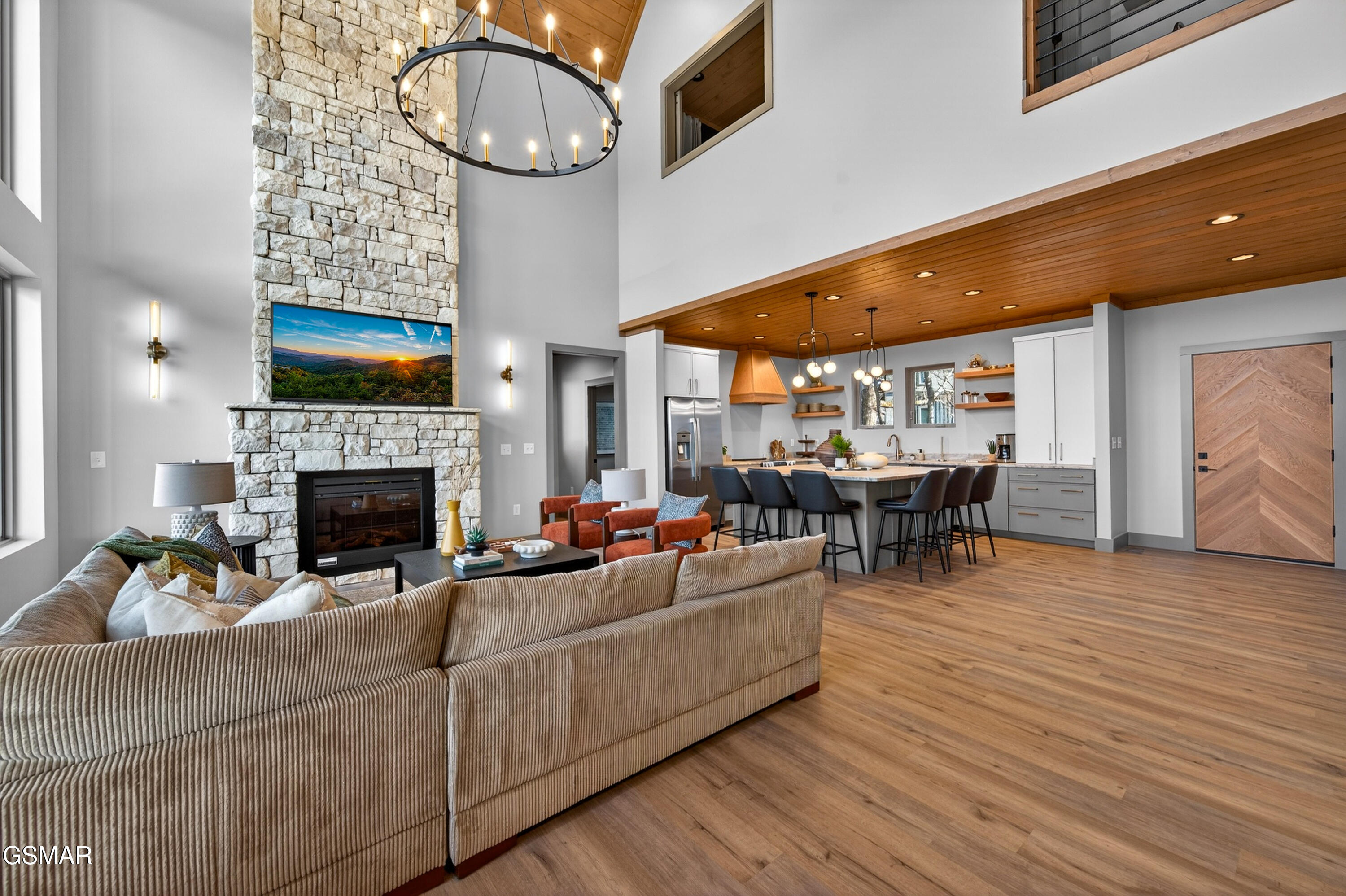 Sevierville, Tennessee, 37862, United States, 5 Bedrooms Bedrooms, ,7 BathroomsBathrooms,Residential,For Sale,2008149