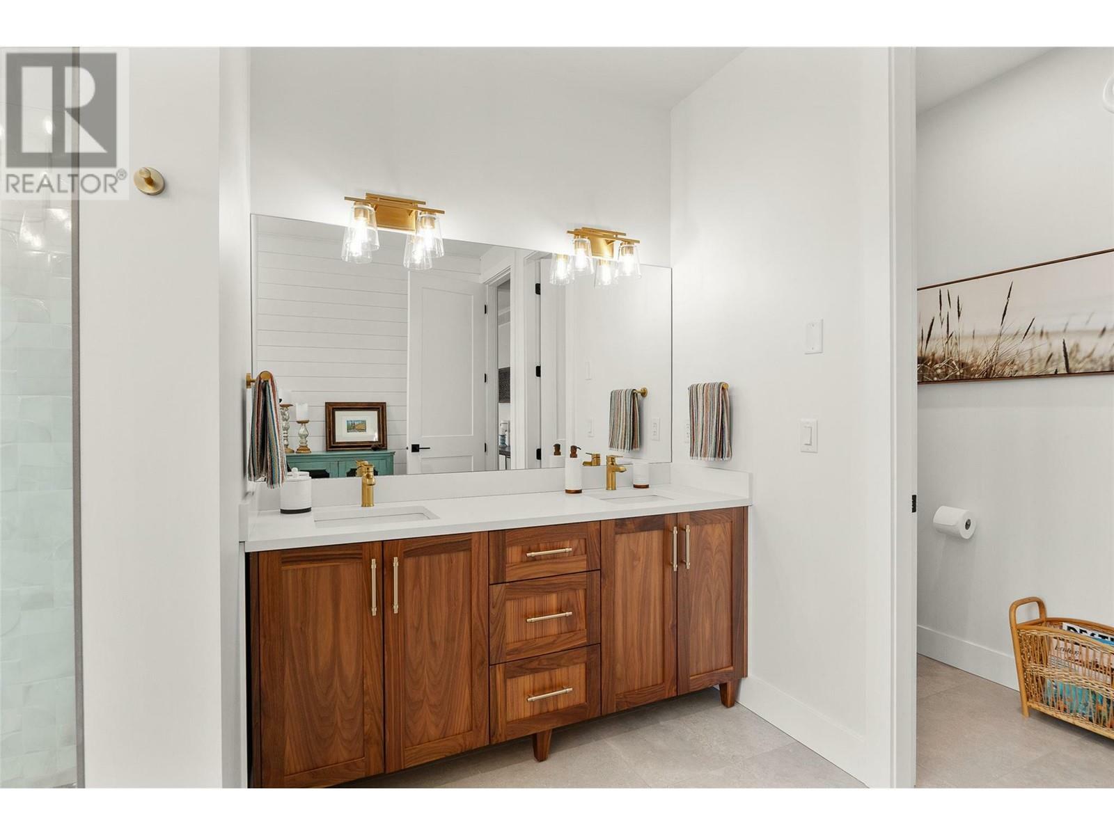 KELOWNA, British Columbia, V1W 4L1, CA, 4 Bedrooms Bedrooms, ,4 BathroomsBathrooms,Residential,For Sale,1838056