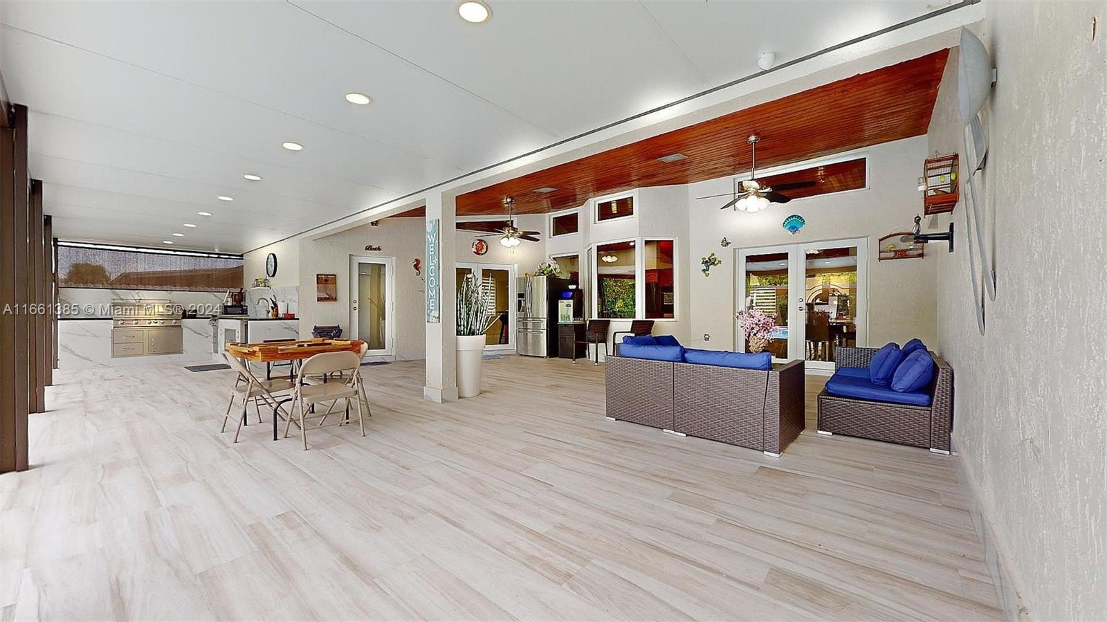 Miami, Florida, 33175, United States, 5 Bedrooms Bedrooms, ,4 BathroomsBathrooms,Residential,For Sale,1978992