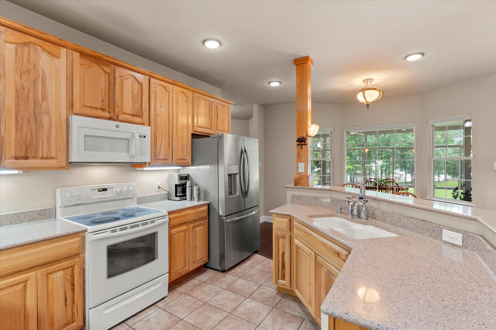 Emory, Texas, 75440, United States, 3 Bedrooms Bedrooms, ,4 BathroomsBathrooms,Residential,For Sale,1892532