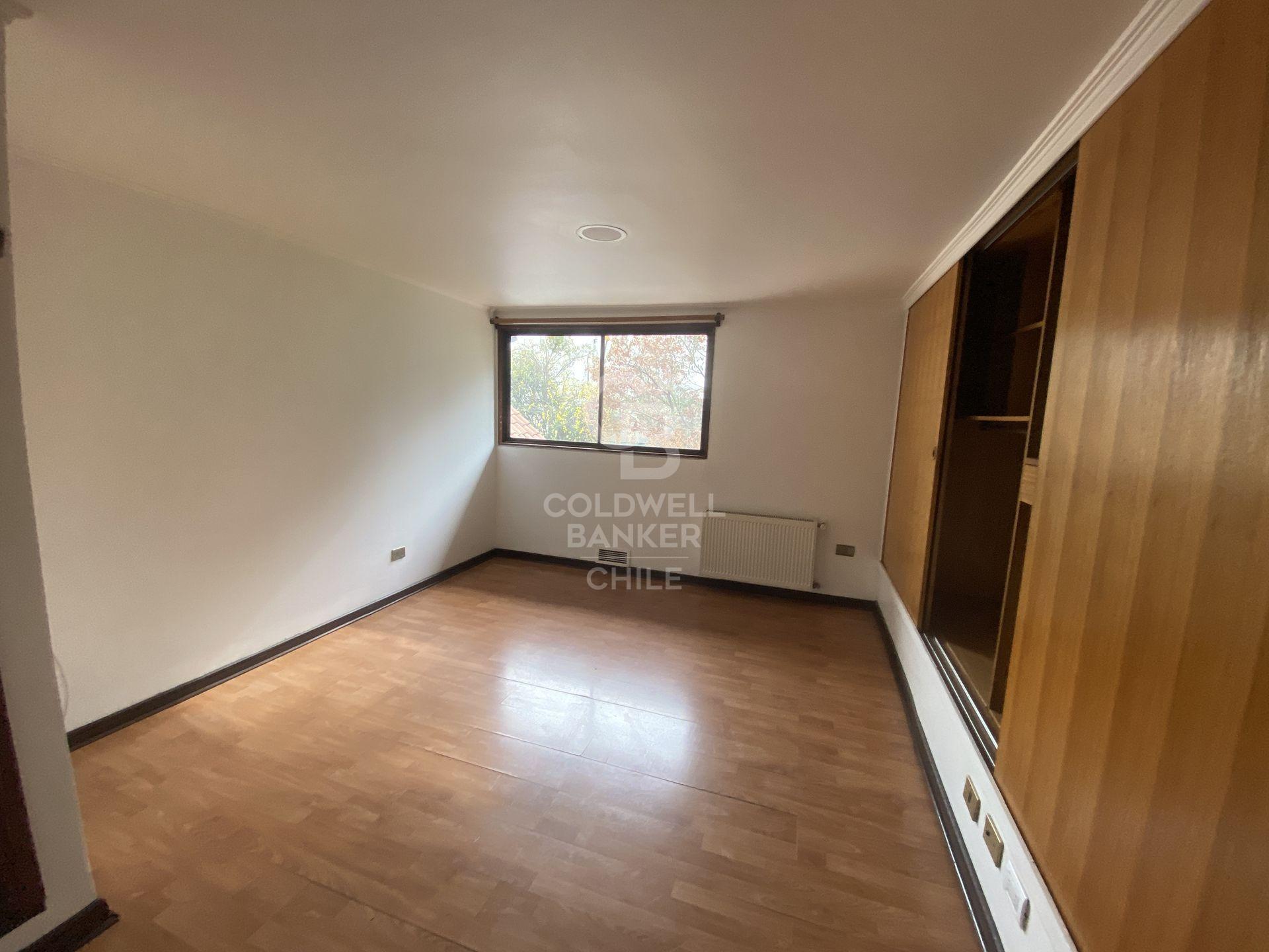 Las Condes, Chile, 5 Bedrooms Bedrooms, ,3 BathroomsBathrooms,Residential,For Sale,1906063