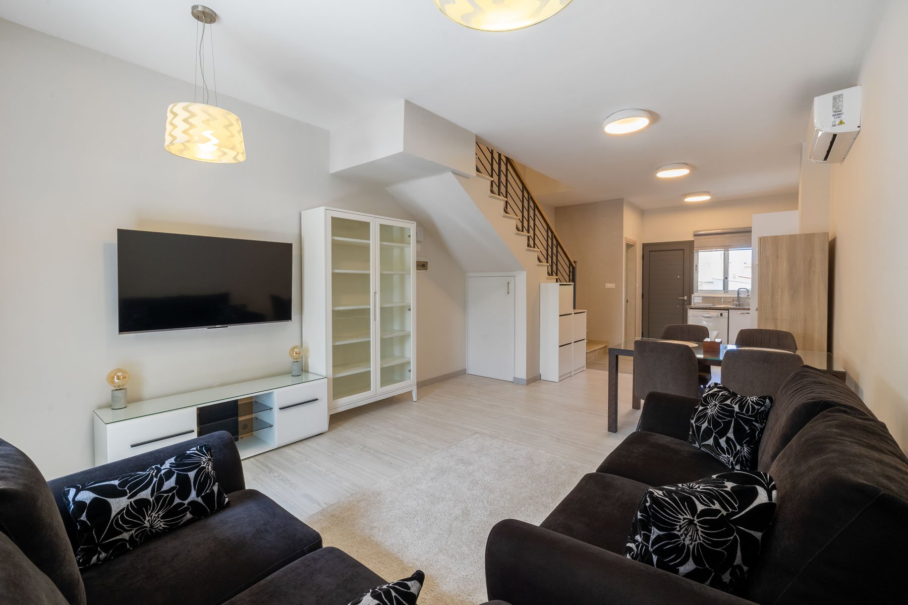  Coastal Living in Germasogeia - Renovated 2-Bedroom Maisonette - 物件實景